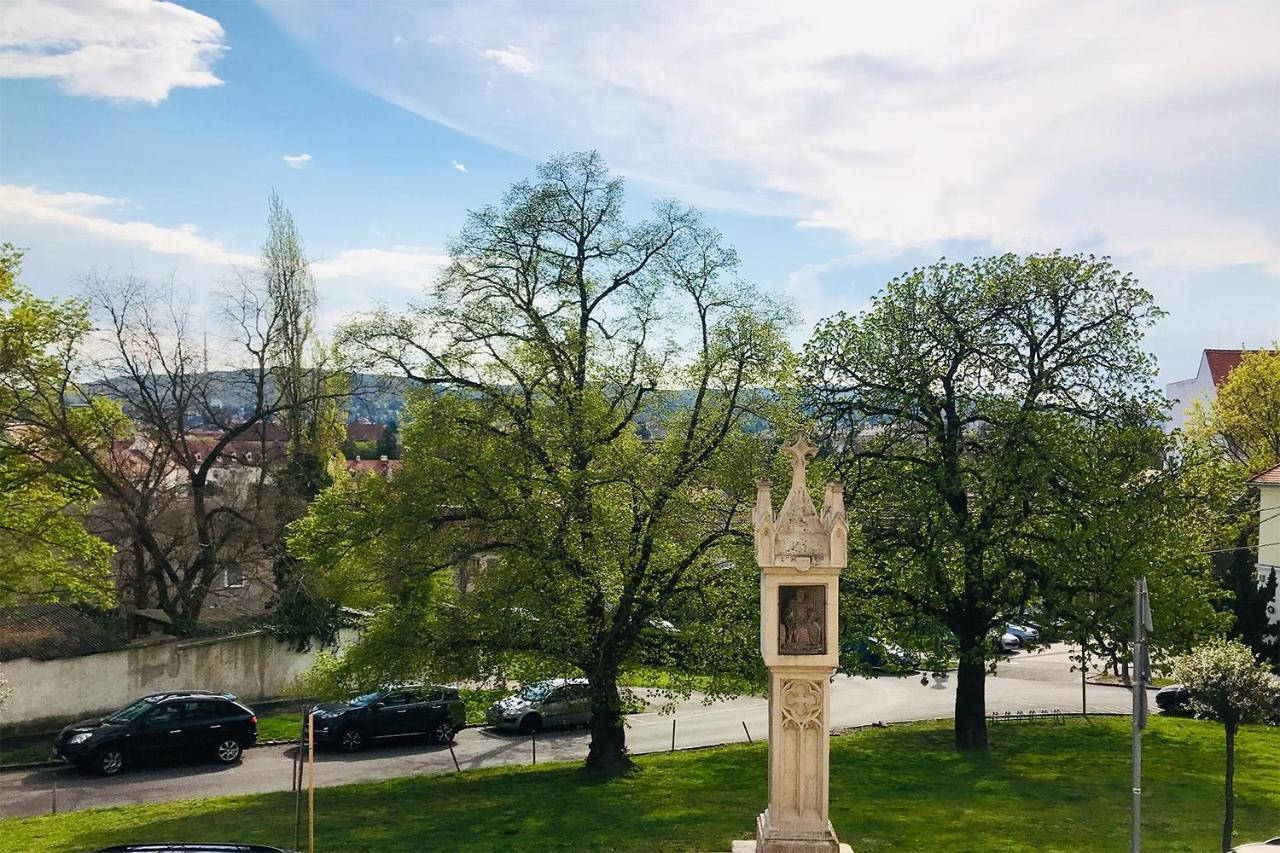 Flóra Lak Apartman Sopron Kültér fotó